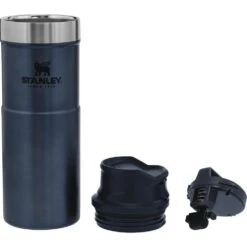 Stanley The Trigger-Action Travel Mug 0.47L Blauw -Winkel Voor Kampeerartikelen Voor Buiten 73123 stanley the trigger action travel mug 047l nightfall