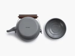 Barebones Geëmailleerde Theepot Donkergrijs -Winkel Voor Kampeerartikelen Voor Buiten 77646 barebones enamel theepot stone grey