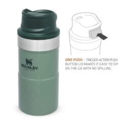 Stanley The Trigger-Action Travel Mug 0,25L Groen 7 Stanley The Trigger-Action Travel Mug 0,25L Groen -Winkel Voor Kampeerartikelen Voor Buiten 82035 stanley the trigger action travel mug 025l