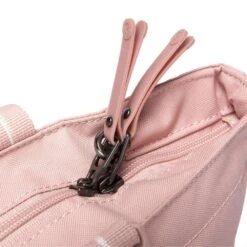 Pacsafe GO Crossbody Tote Anti-diefstal Schoudertas Roze -Winkel Voor Kampeerartikelen Voor Buiten 87520 pacsafe go crossbody tote anti diefstal schoudertas