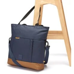 Pacsafe GO Crossbody Tote Anti-diefstal Schoudertas Blauw -Winkel Voor Kampeerartikelen Voor Buiten 87526 pacsafe go crossbody tote anti diefstal schoudertas