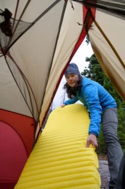 Therm-A-Rest NeoAir Xlite NXT Regular Wide Slaapmat Geel -Winkel Voor Kampeerartikelen Voor Buiten 98968 therm a rest neoair xlite nxt regular wide slaapmat